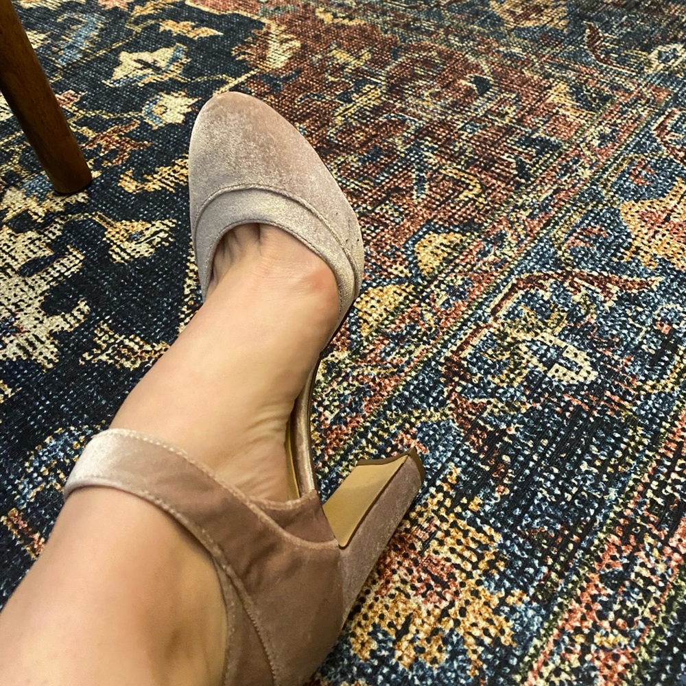 Nine west velvet heels
